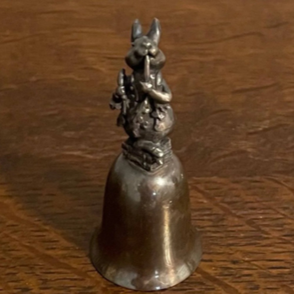 - Peter Rabbit Silver Plated Bell Beatrix Potter Collection - Picture 4 of 7